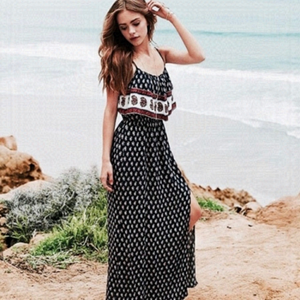 American Eagle Outfitters • Boho Paisley Maxi Dress - Ruffle & Open Back Detail